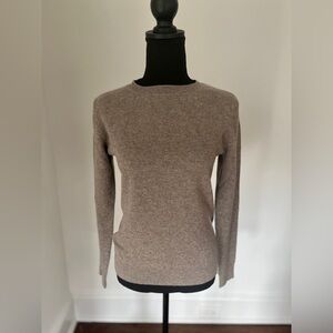 Tahari cashmere sweater